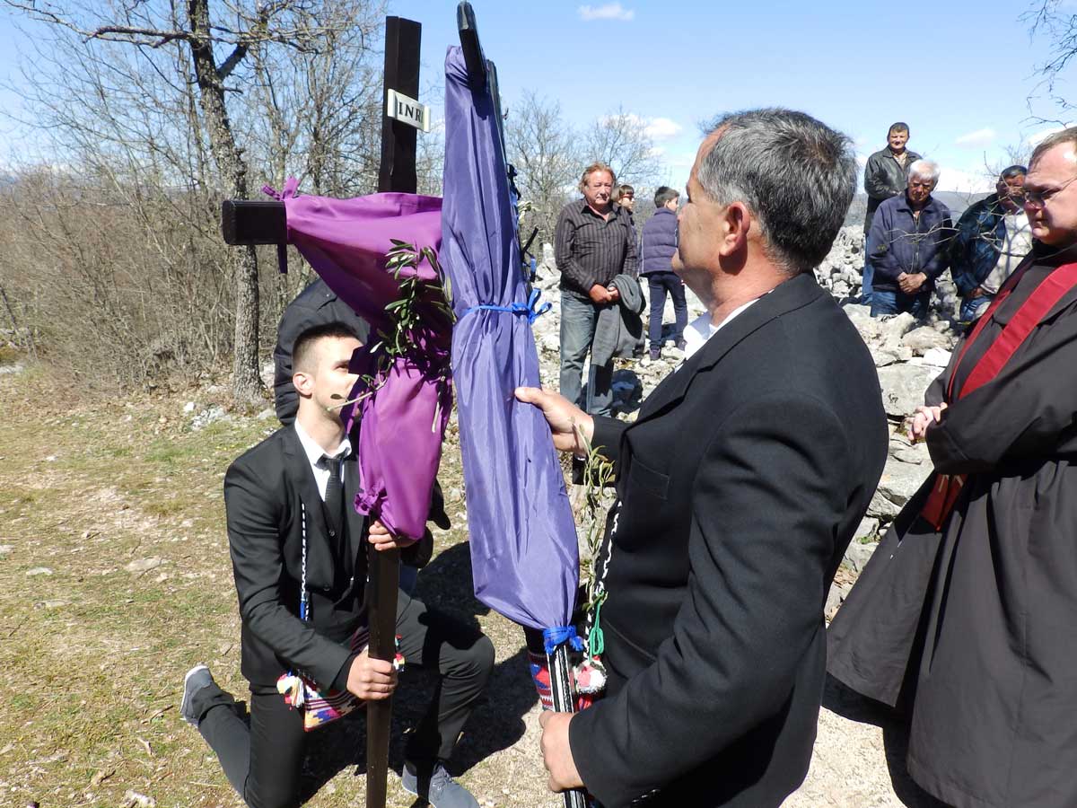 put-križa-2015-035