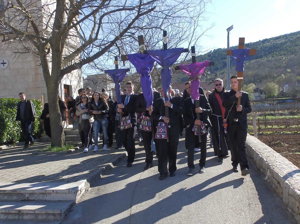 put-križa-2015-059